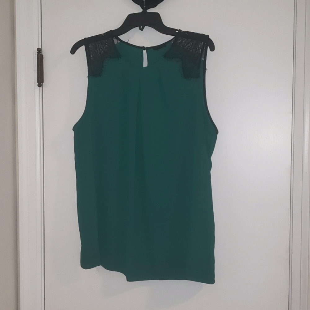 Forest green and black lace tank.